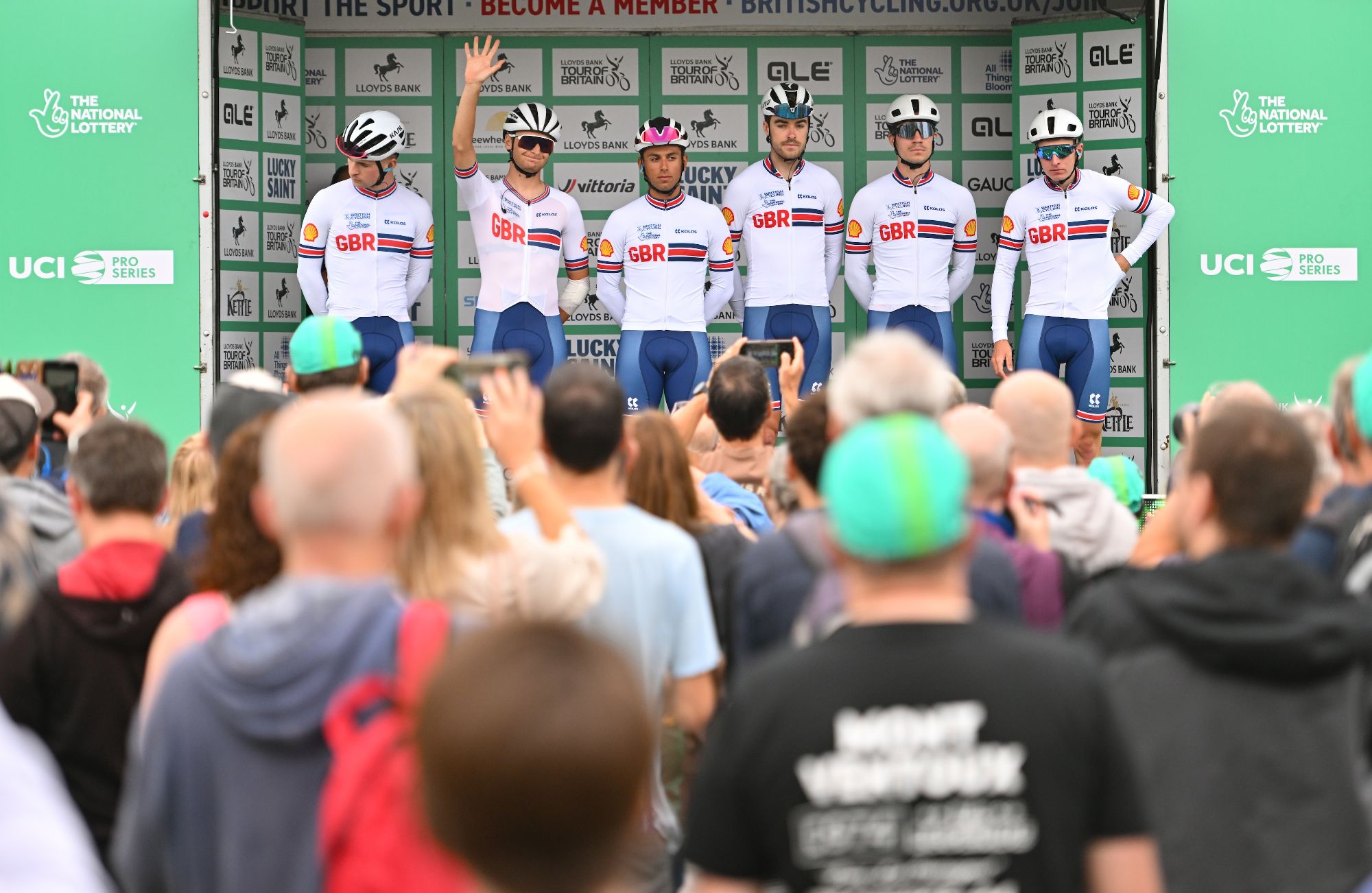 ToB start podium 2 (Credit SWpix.com).jpg
