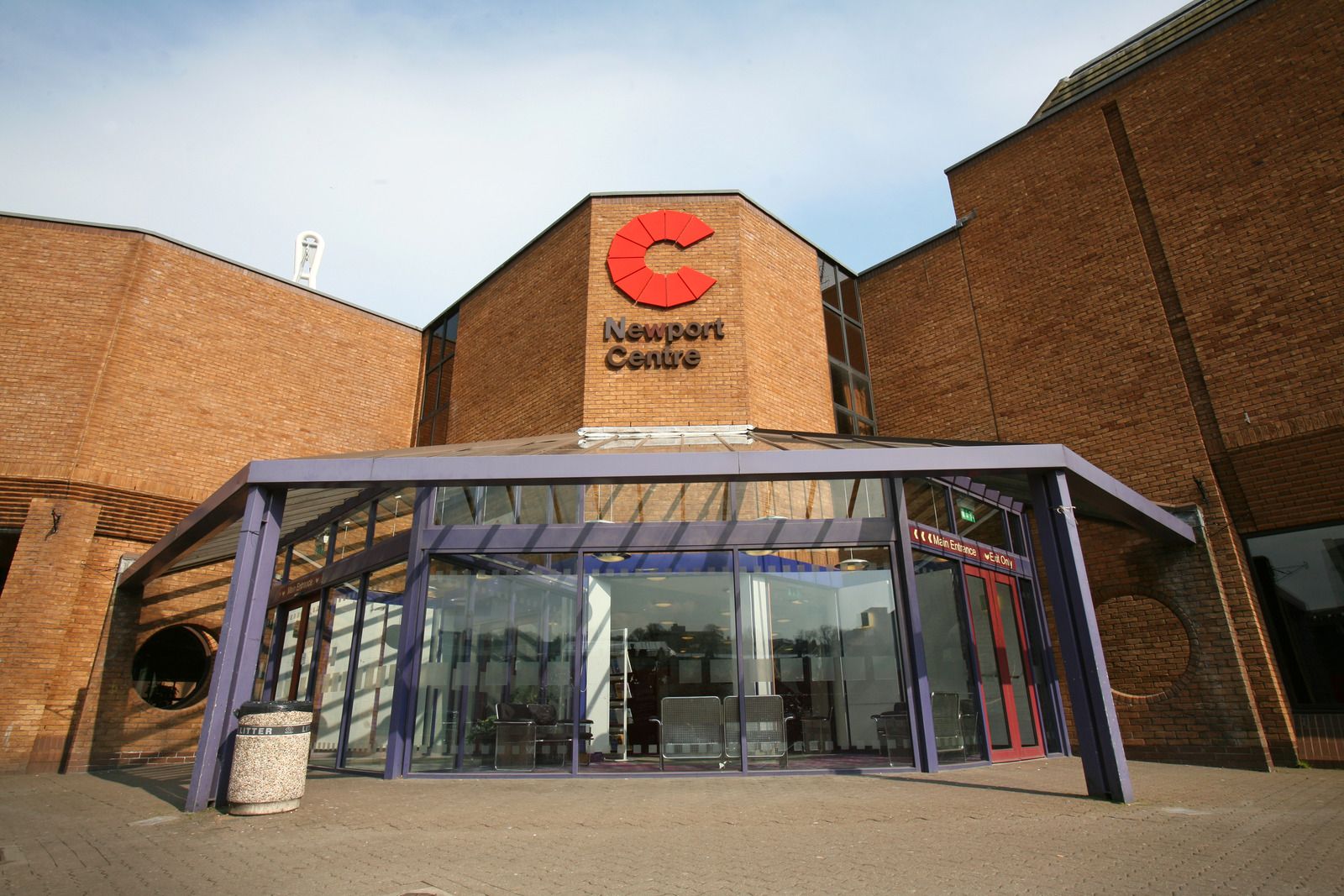 Newport Centre.jpg Newport Centre.jpg
