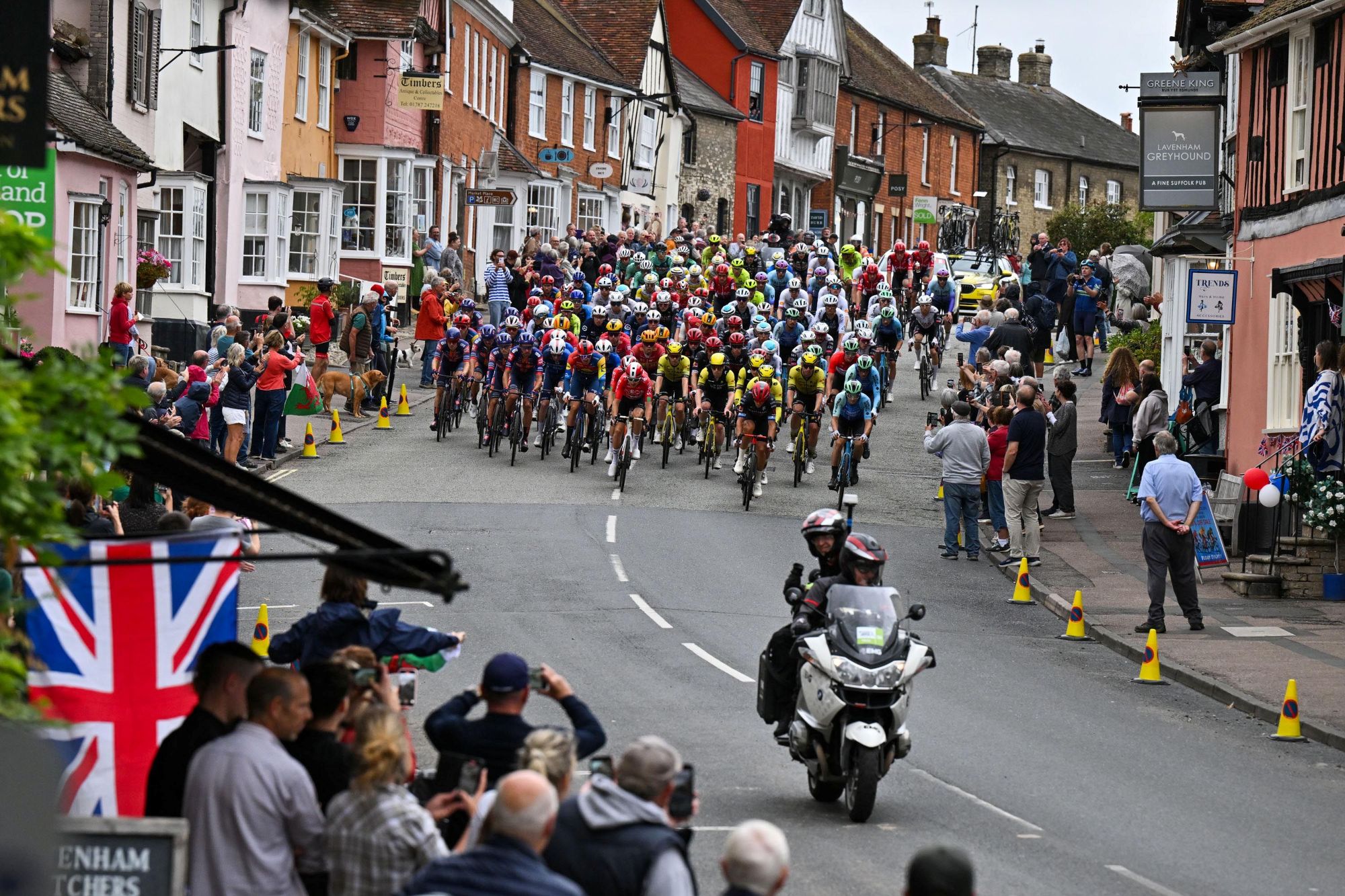 TOB_Stage2_The Lloyds Tour of Britain Men in Lavenham during stage two (Credit SWpix.com).jpg